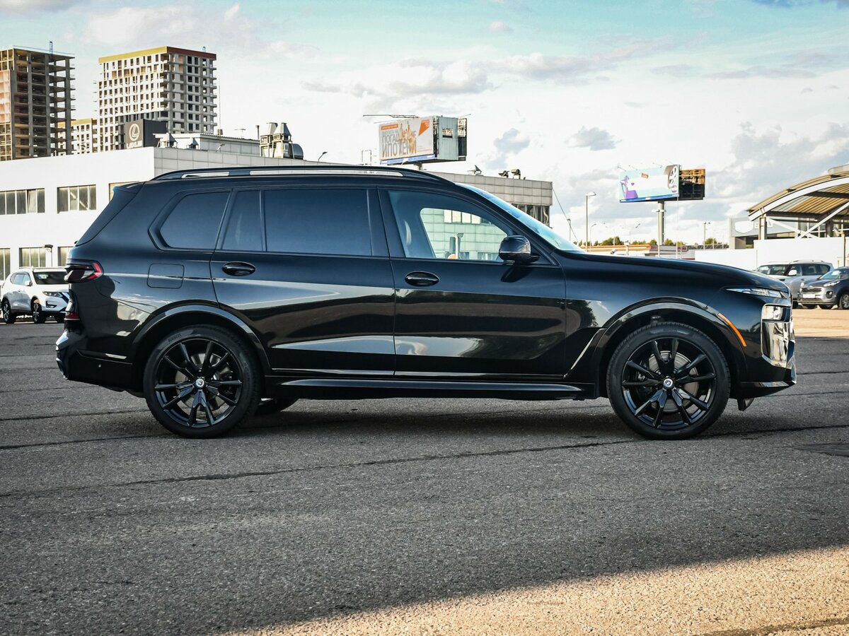 Купить BMW X7 с пробегом. Фото: #3