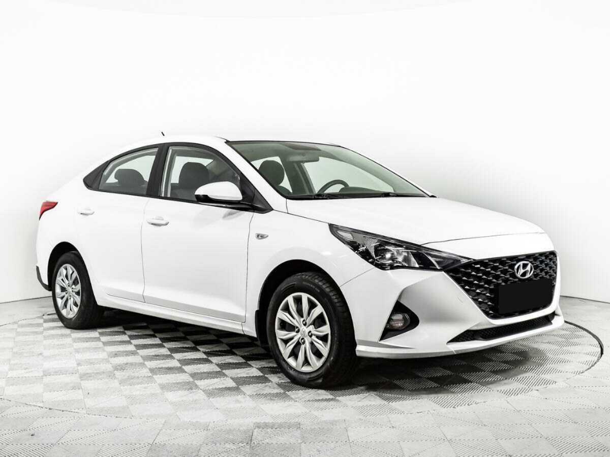 Купить Hyundai Solaris с пробегом. Фото: #2