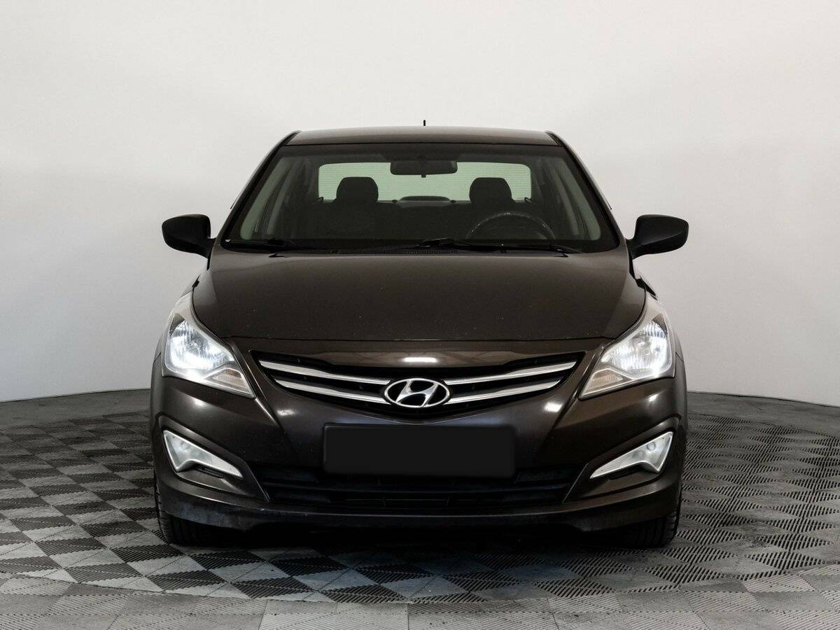 Купить Hyundai Solaris с пробегом. Фото: #1