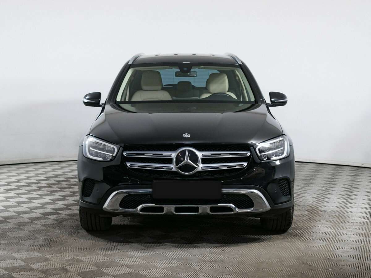 Купить Mercedes-Benz GLC с пробегом. Фото: #1