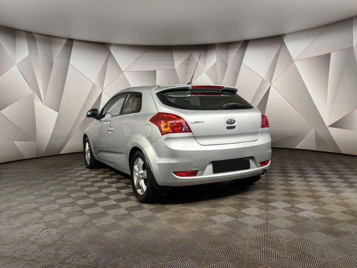 Купить Kia Ceed с пробегом. Фото: #3