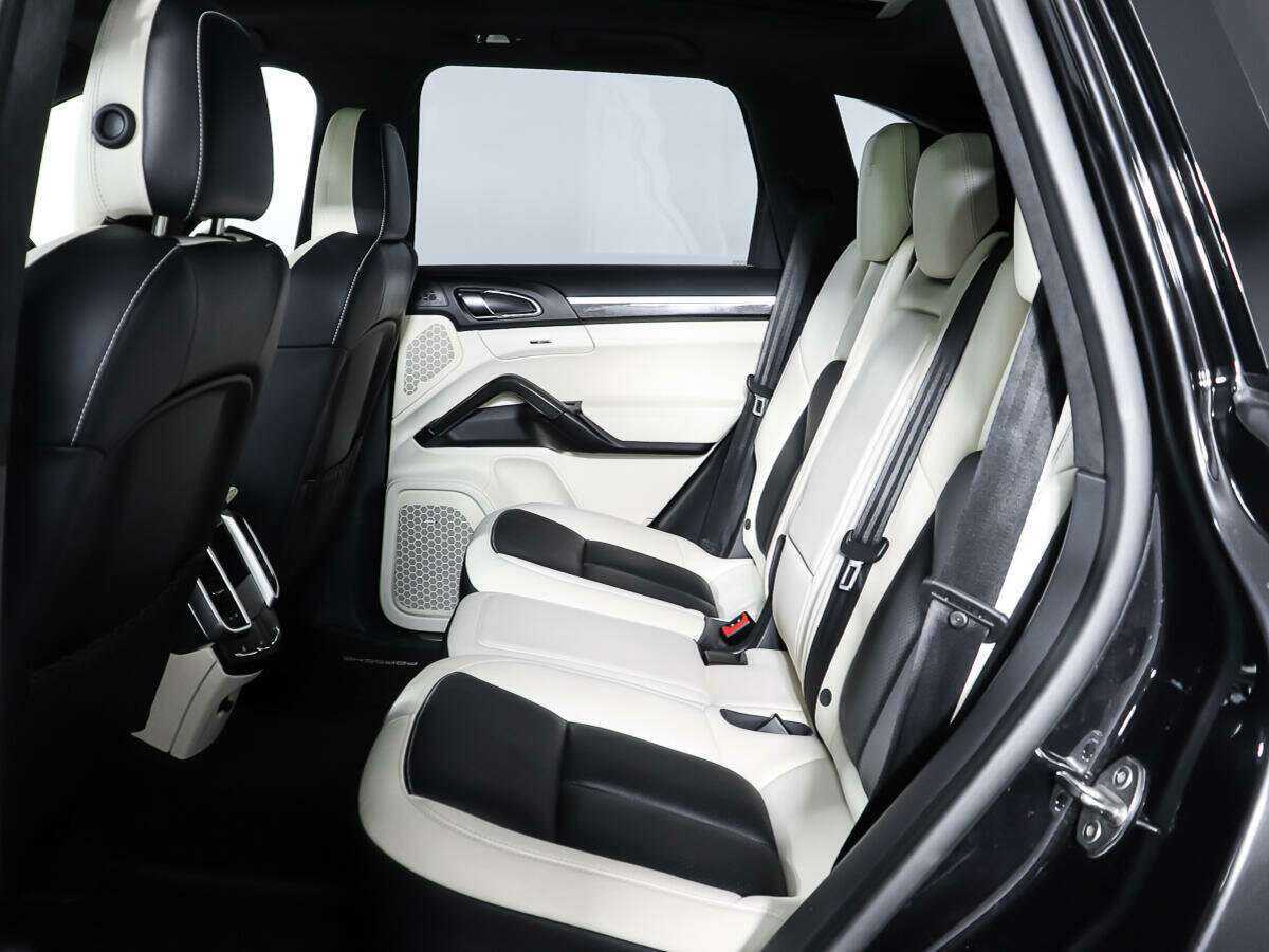 Купить Porsche Cayenne с пробегом. Фото: #11