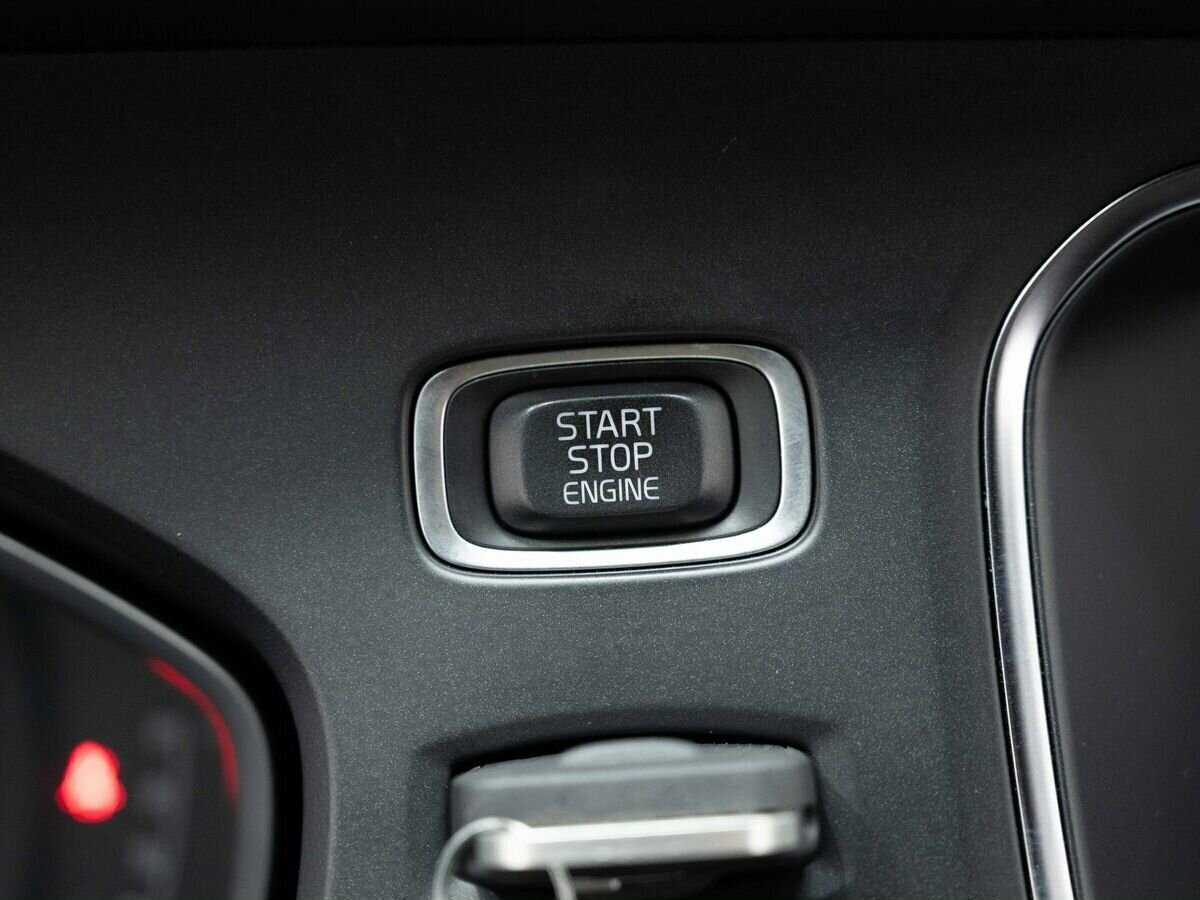 Купить Volvo V40 Cross Country с пробегом. Фото: #18