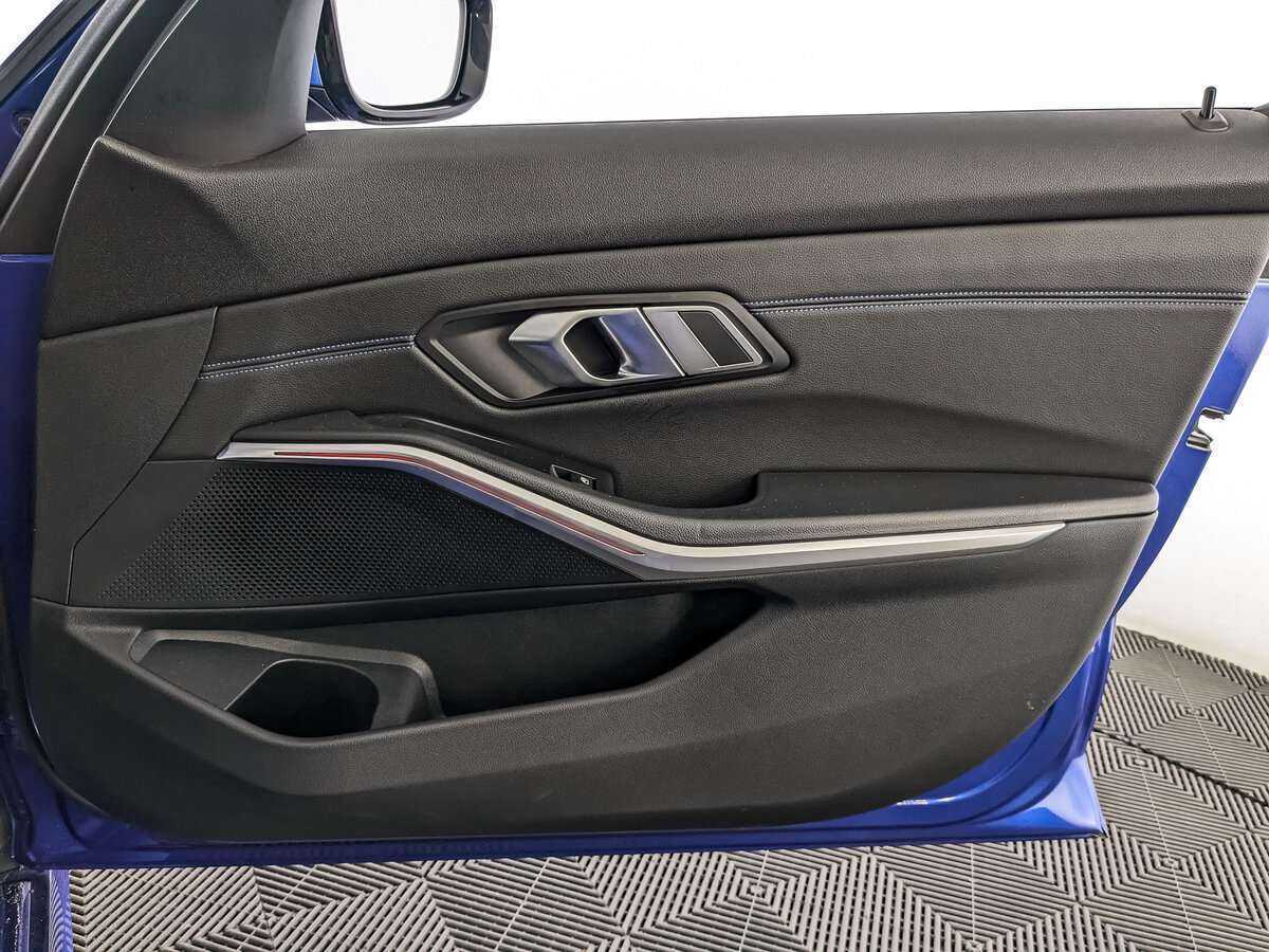 Купить BMW 3 серии с пробегом. Фото: #23