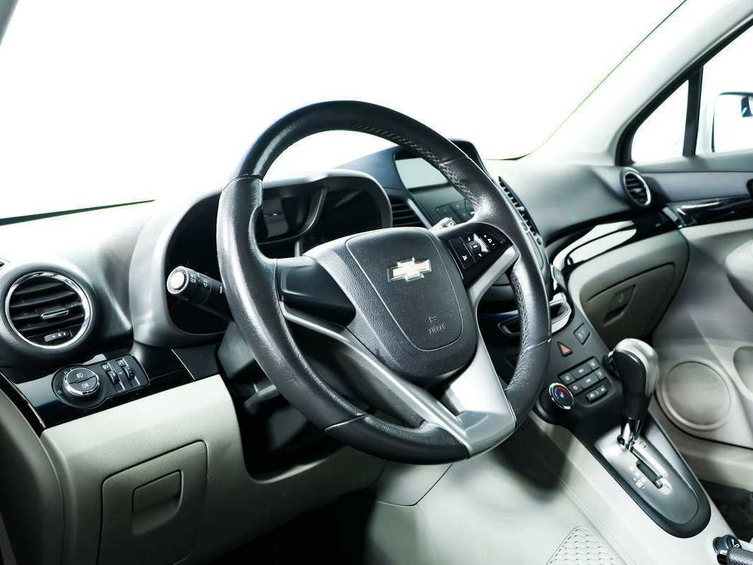 Купить Chevrolet Orlando с пробегом. Фото: #12