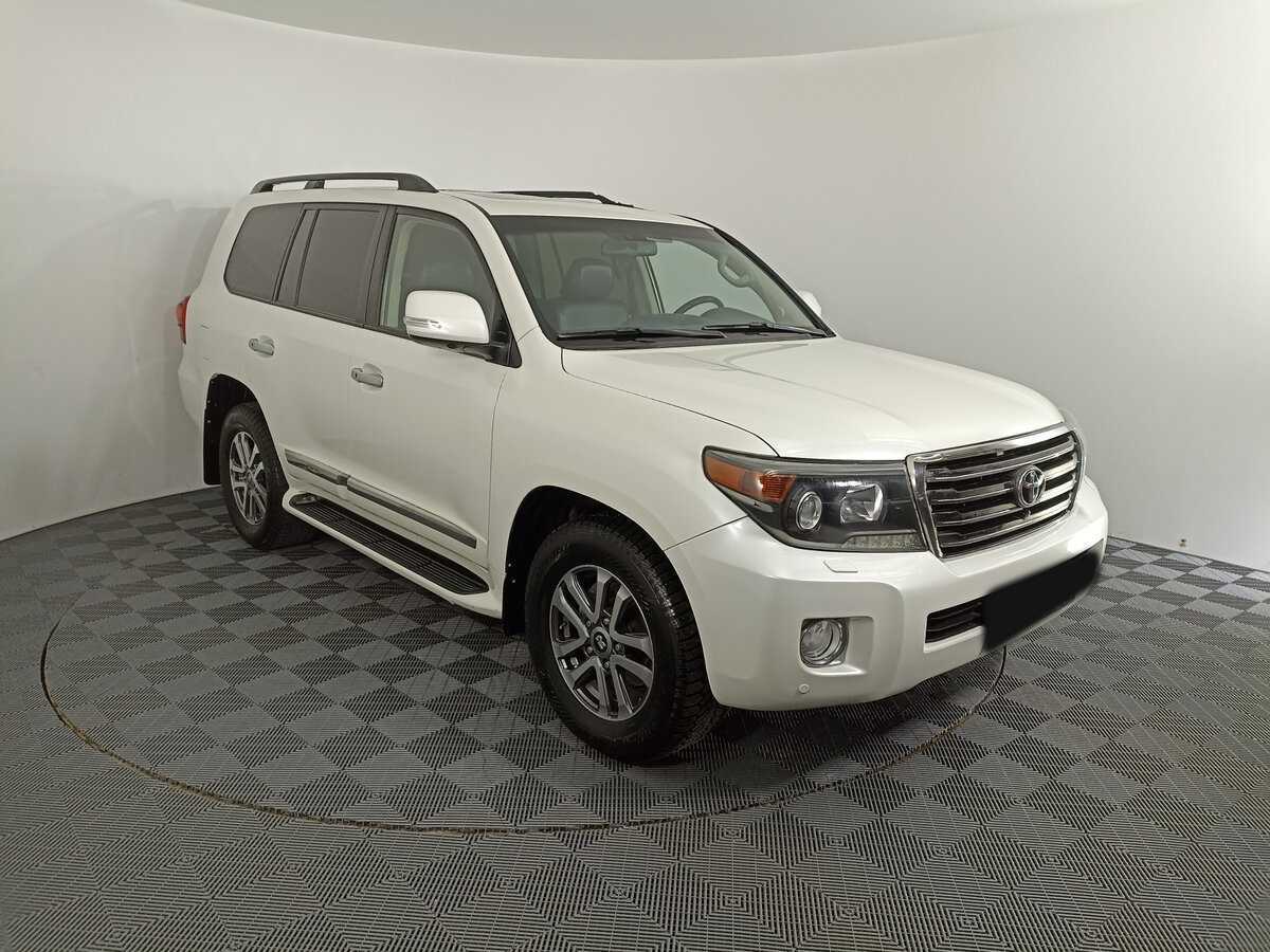 Купить Toyota Land Cruiser с пробегом. Фото: #2