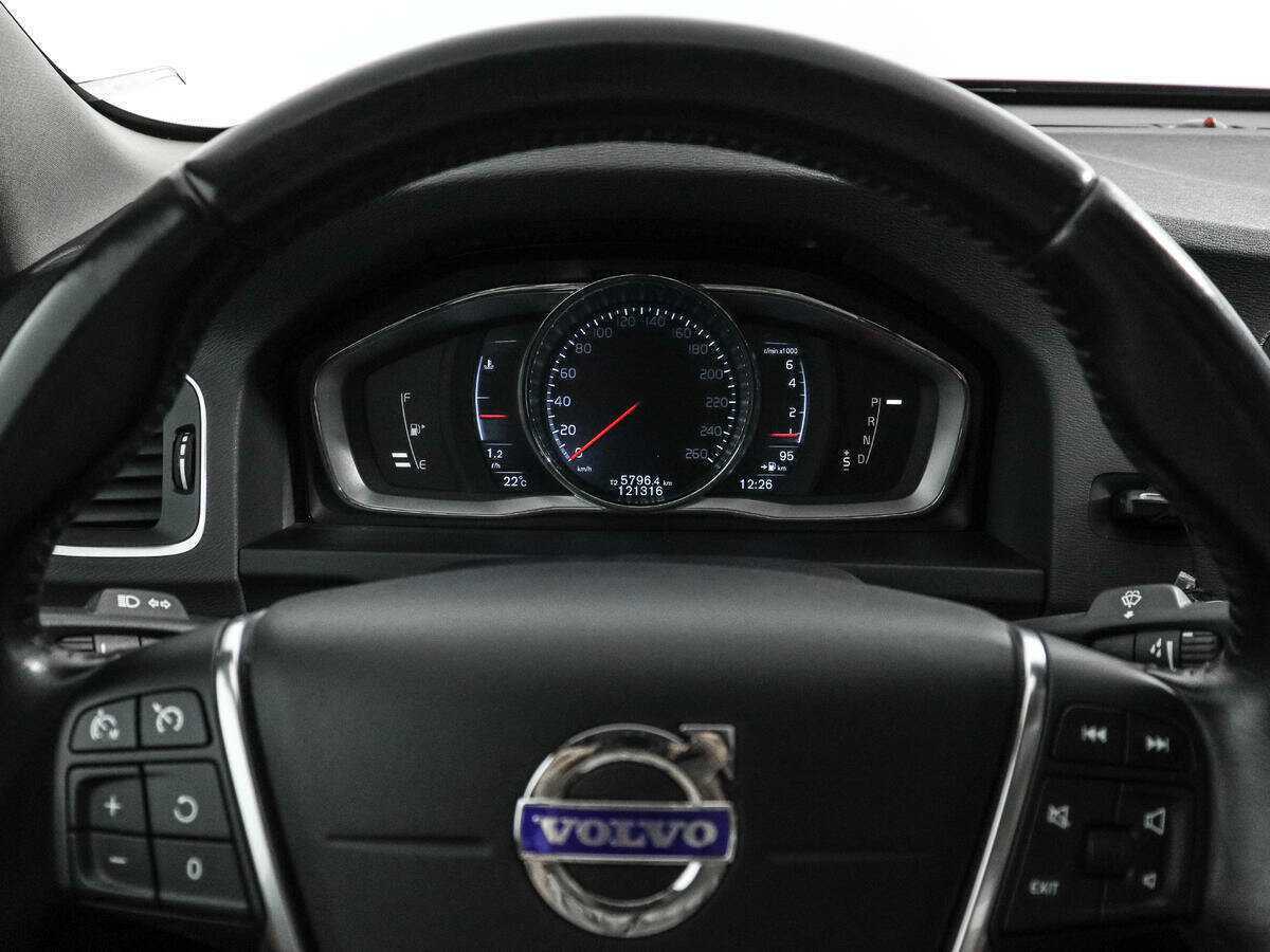Купить Volvo S60 с пробегом. Фото: #17