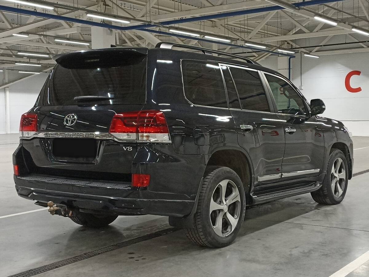 Купить Toyota Land Cruiser с пробегом. Фото: #4