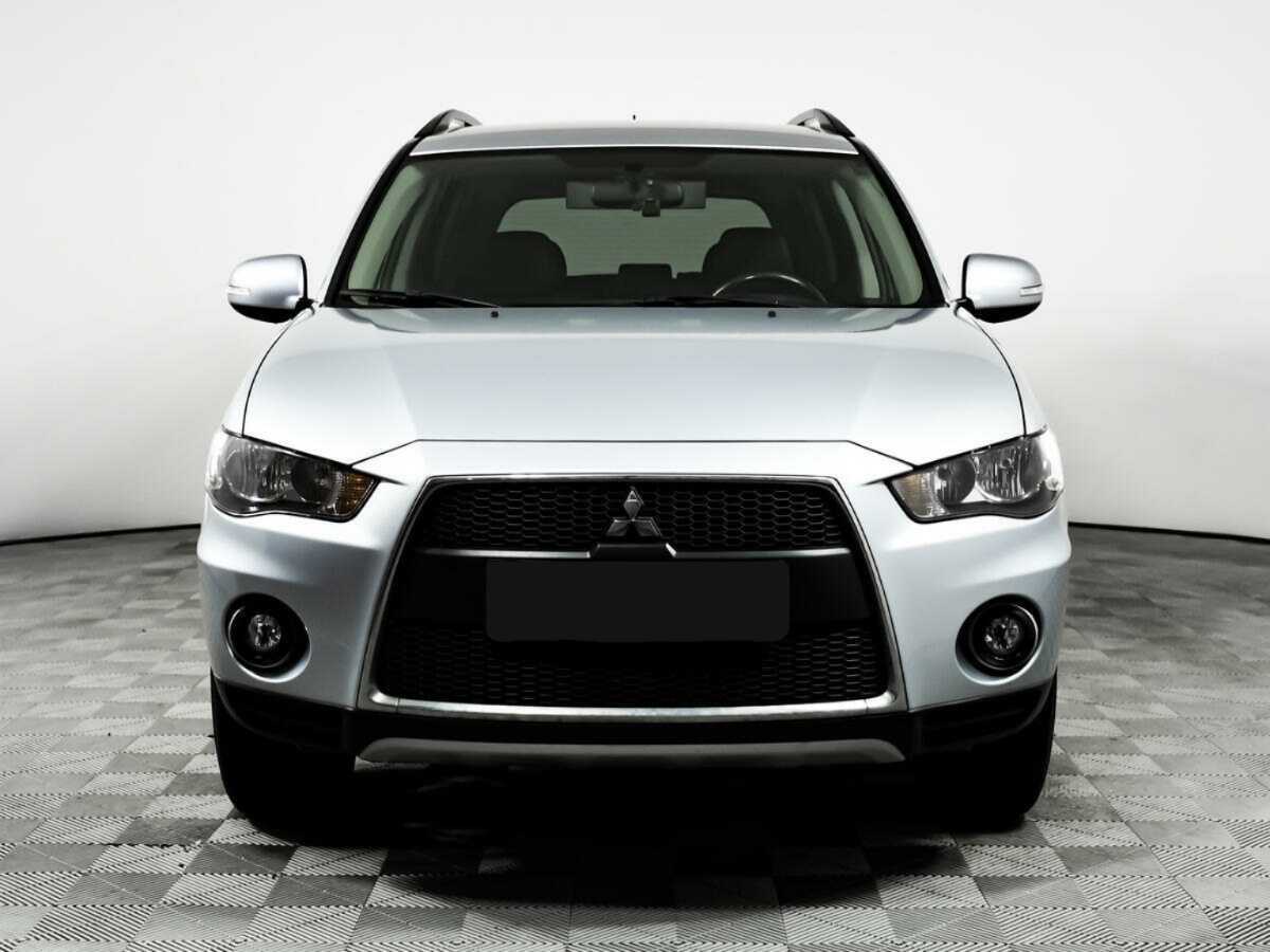 Купить Mitsubishi Outlander с пробегом. Фото: #1