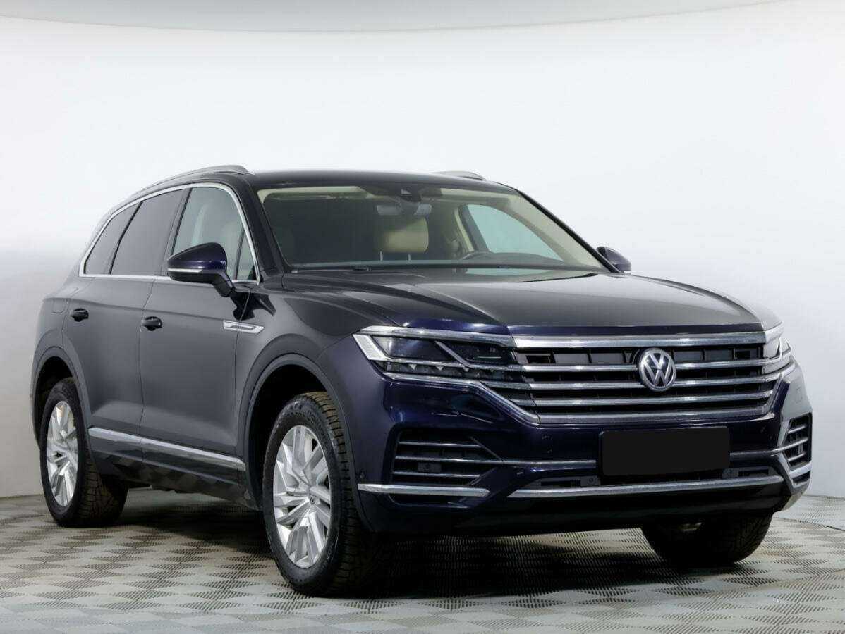 Купить Volkswagen Touareg с пробегом. Фото: #2