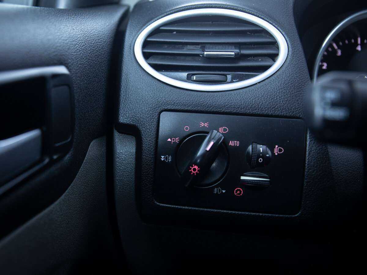 Купить Ford Focus с пробегом. Фото: #15