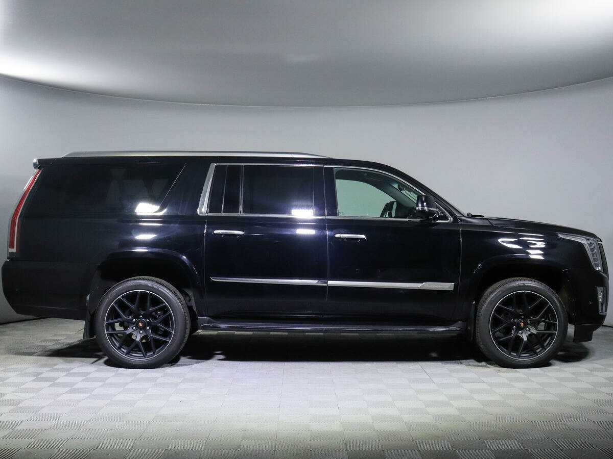 Купить Cadillac Escalade с пробегом. Фото: #2