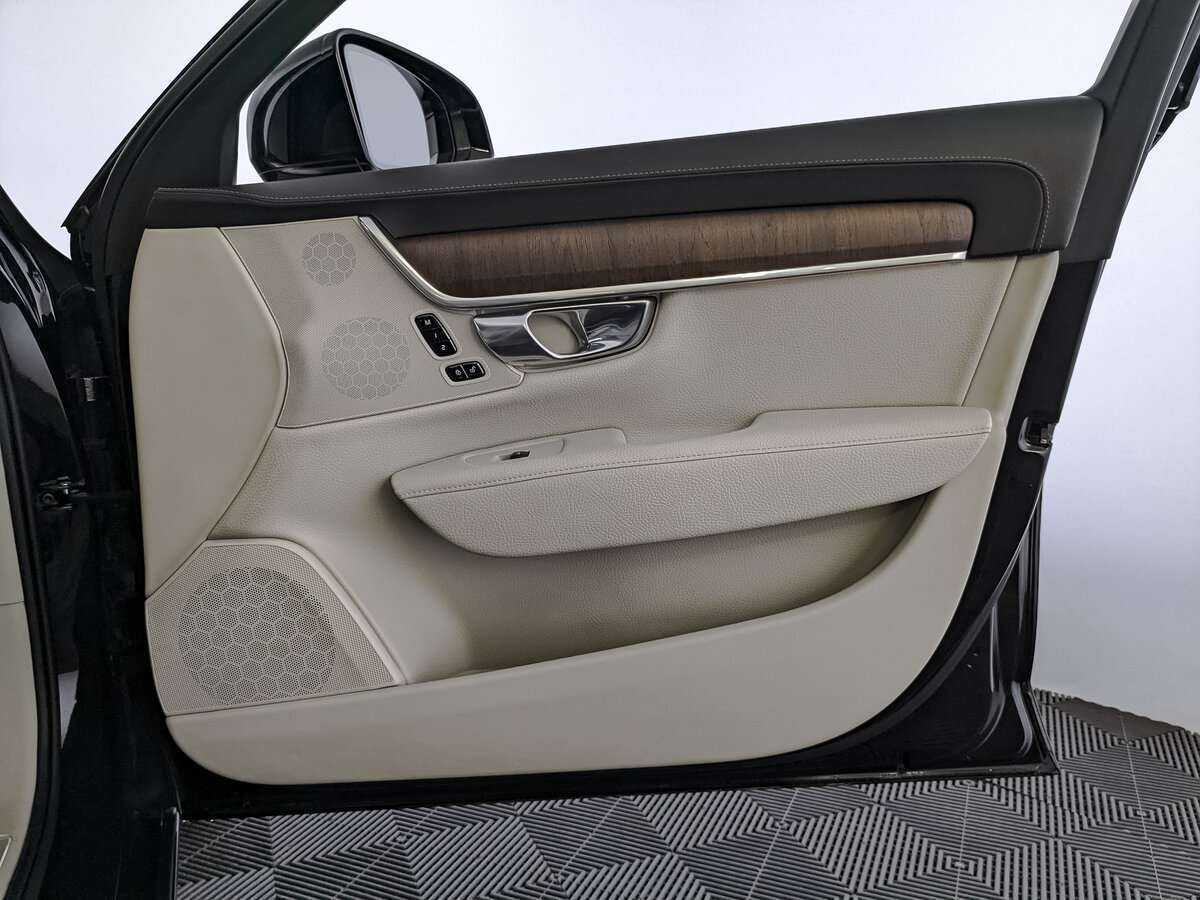 Купить Volvo S90 с пробегом. Фото: #19
