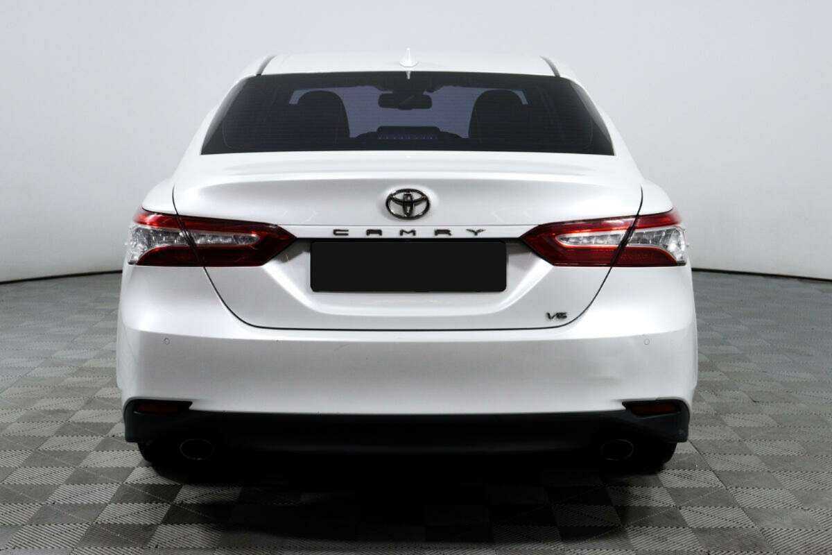 Купить Toyota Camry с пробегом. Фото: #5