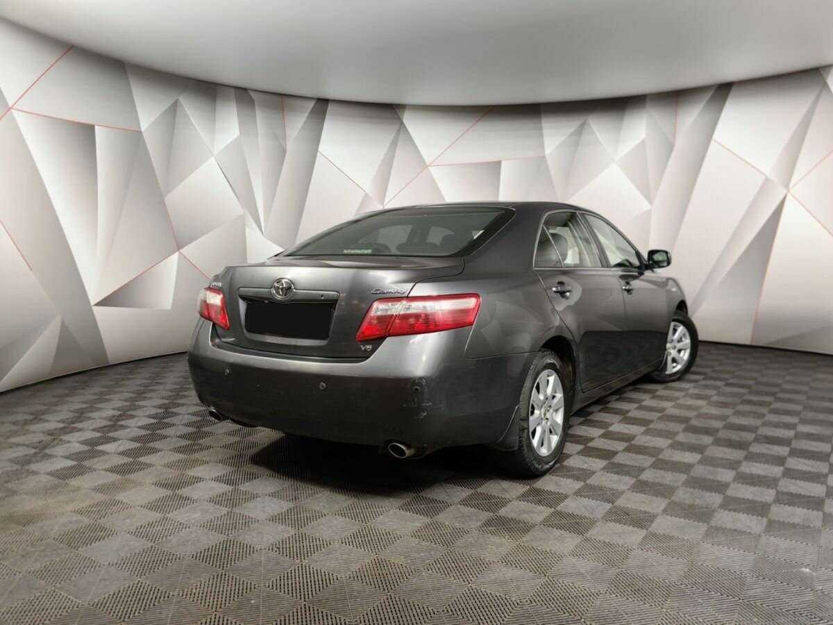 Купить Toyota Camry с пробегом. Фото: #1