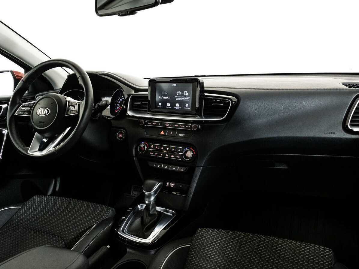 Купить Kia Ceed с пробегом. Фото: #8