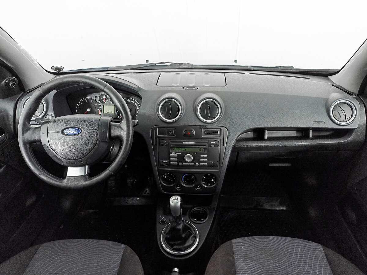 Купить Ford Fusion с пробегом. Фото: #11