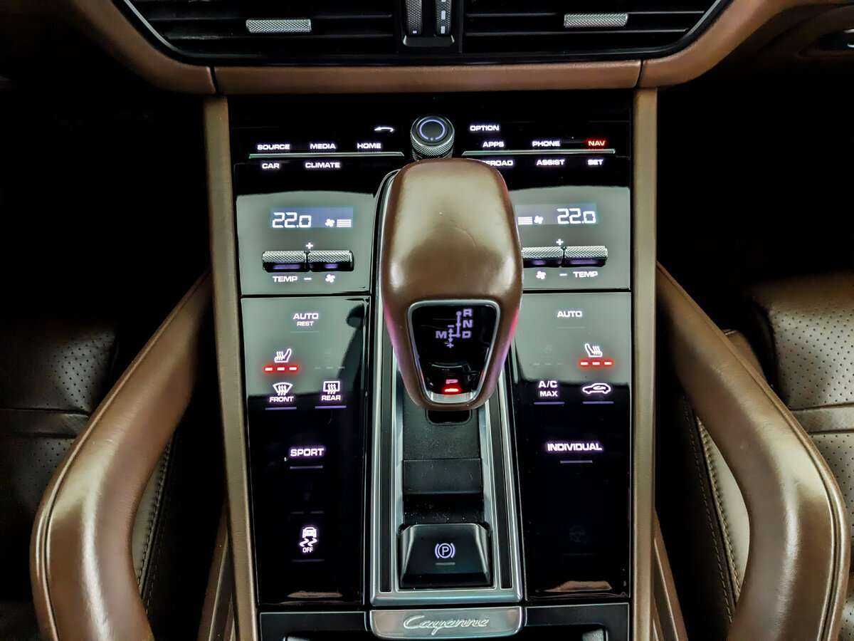 Купить Porsche Cayenne с пробегом. Фото: #18