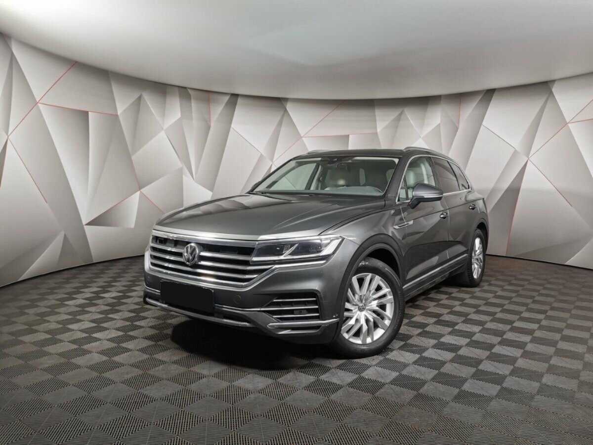 Купить Volkswagen Touareg с пробегом. Посмотреть фото