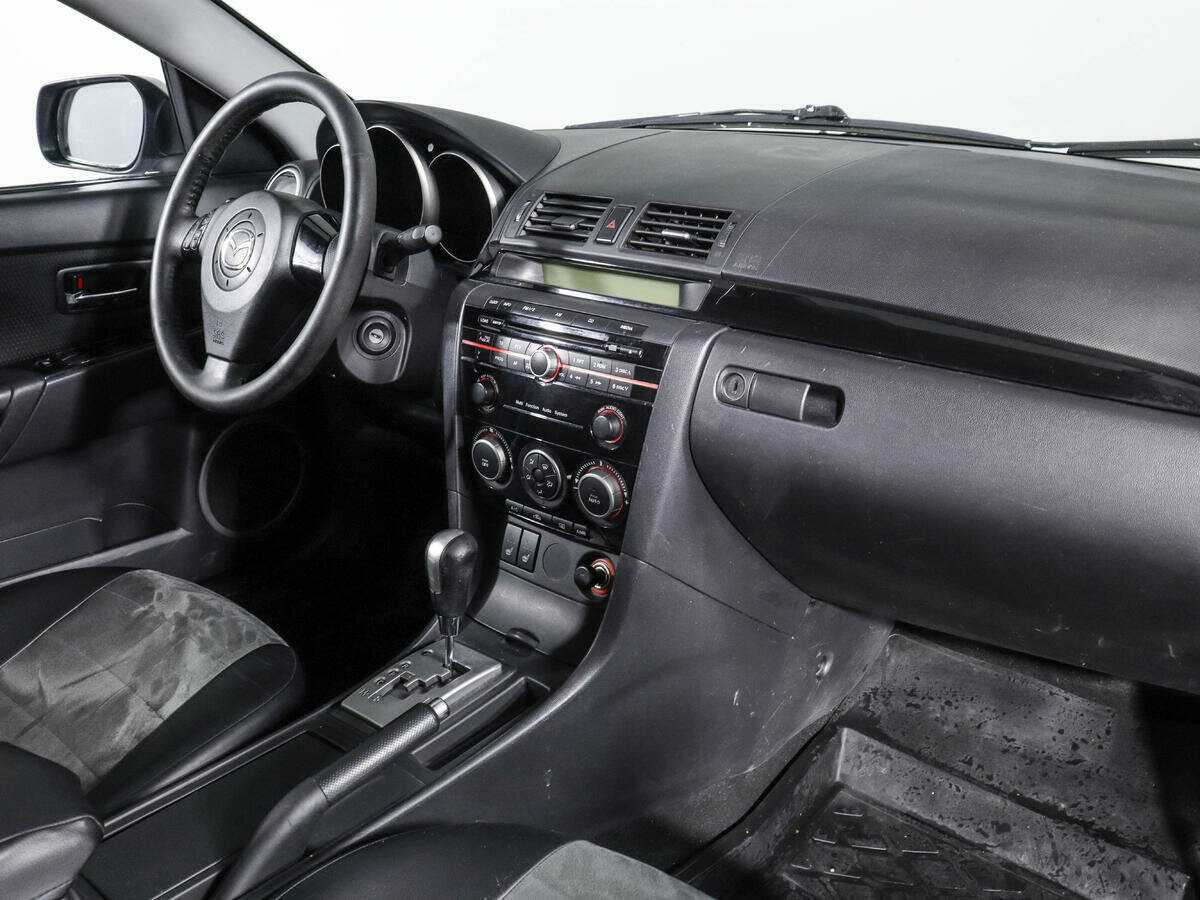 Купить Mazda 3 с пробегом. Фото: #8