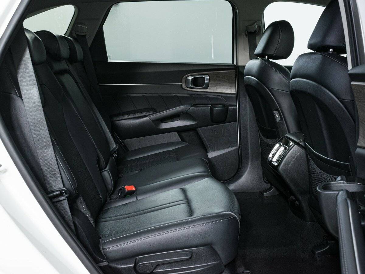 Купить Kia Sorento с пробегом. Фото: #12