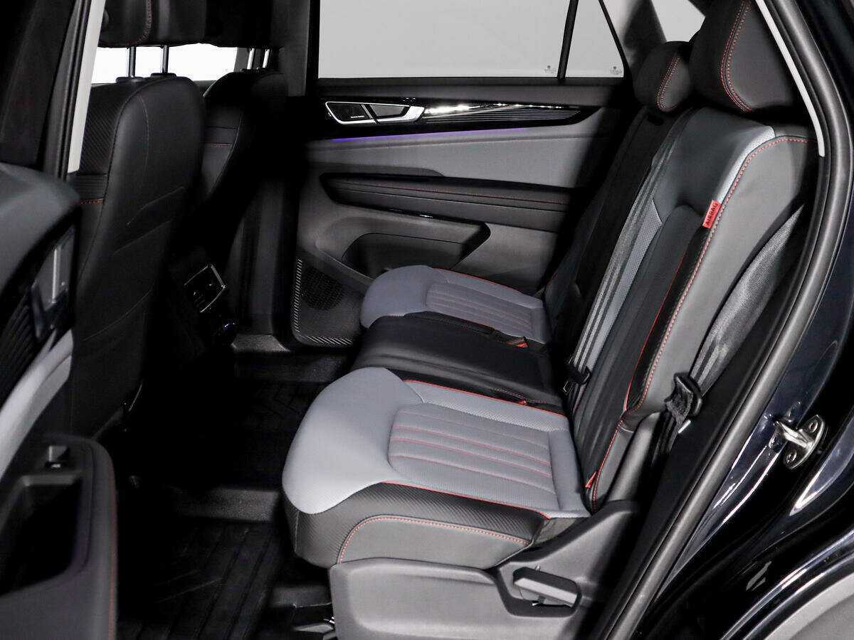 Купить Volkswagen Teramont с пробегом. Фото: #10