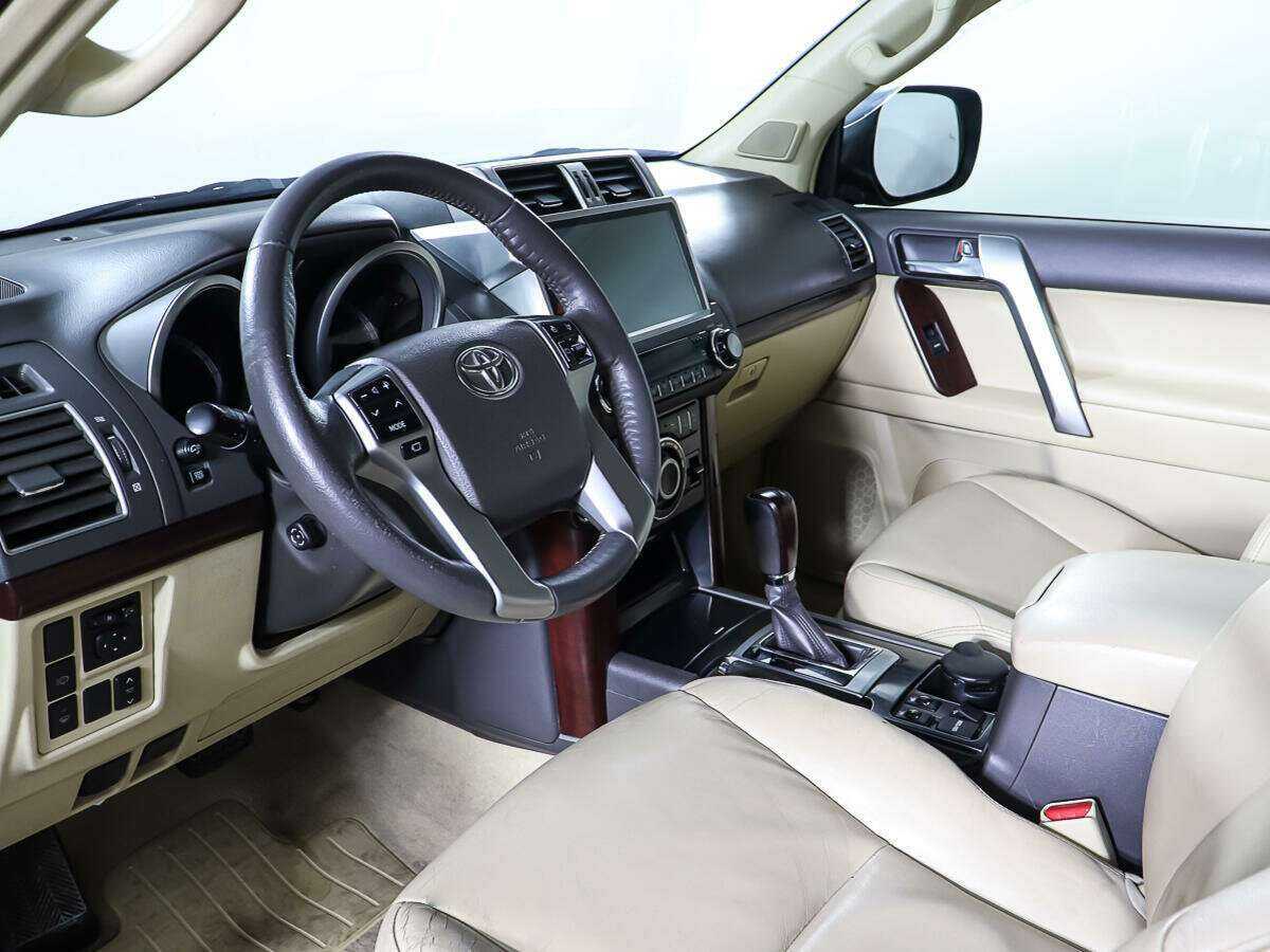 Купить Toyota Land Cruiser Prado с пробегом. Фото: #12