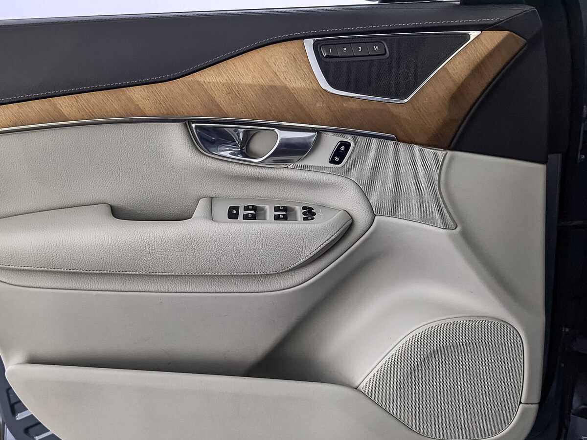 Купить Volvo XC90 с пробегом. Фото: #16