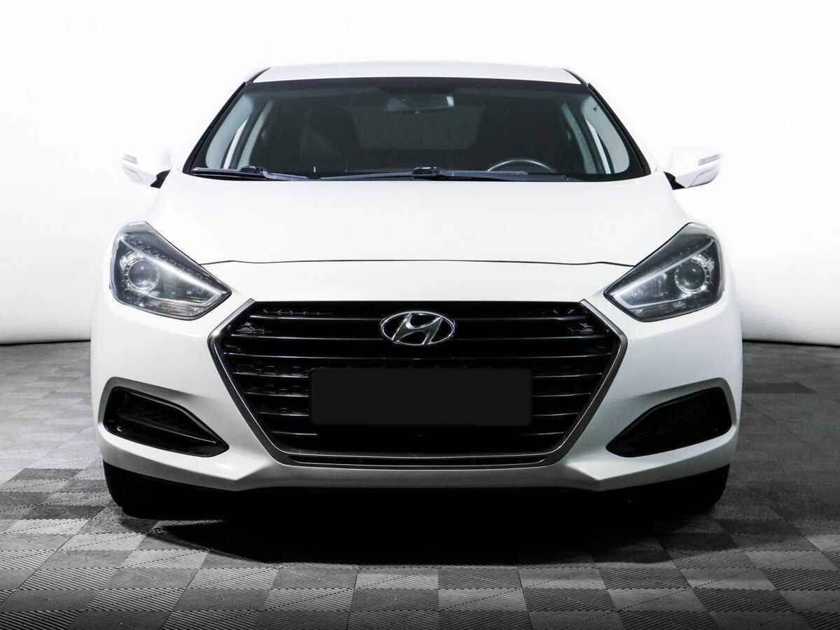 Купить Hyundai i40 с пробегом. Фото: #1