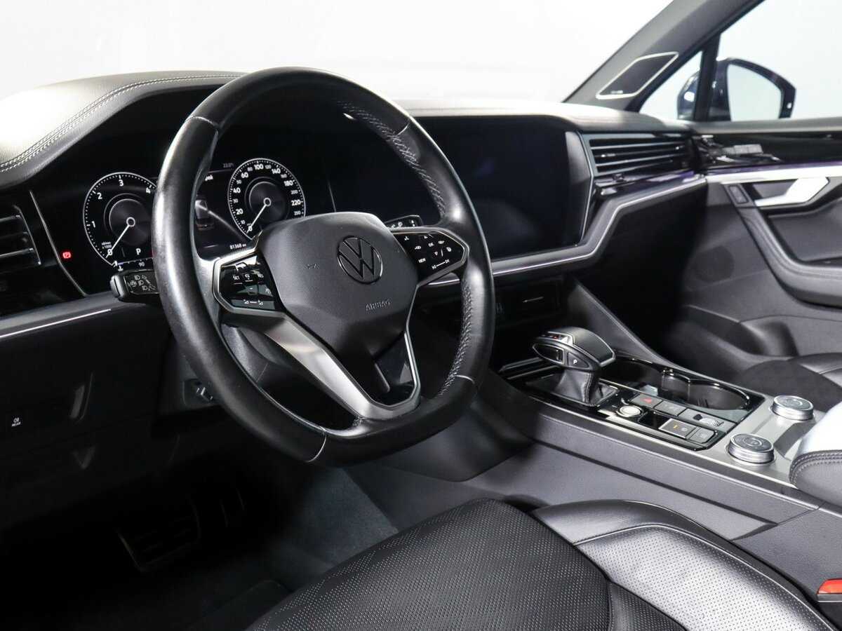 Купить Volkswagen Touareg с пробегом. Фото: #10
