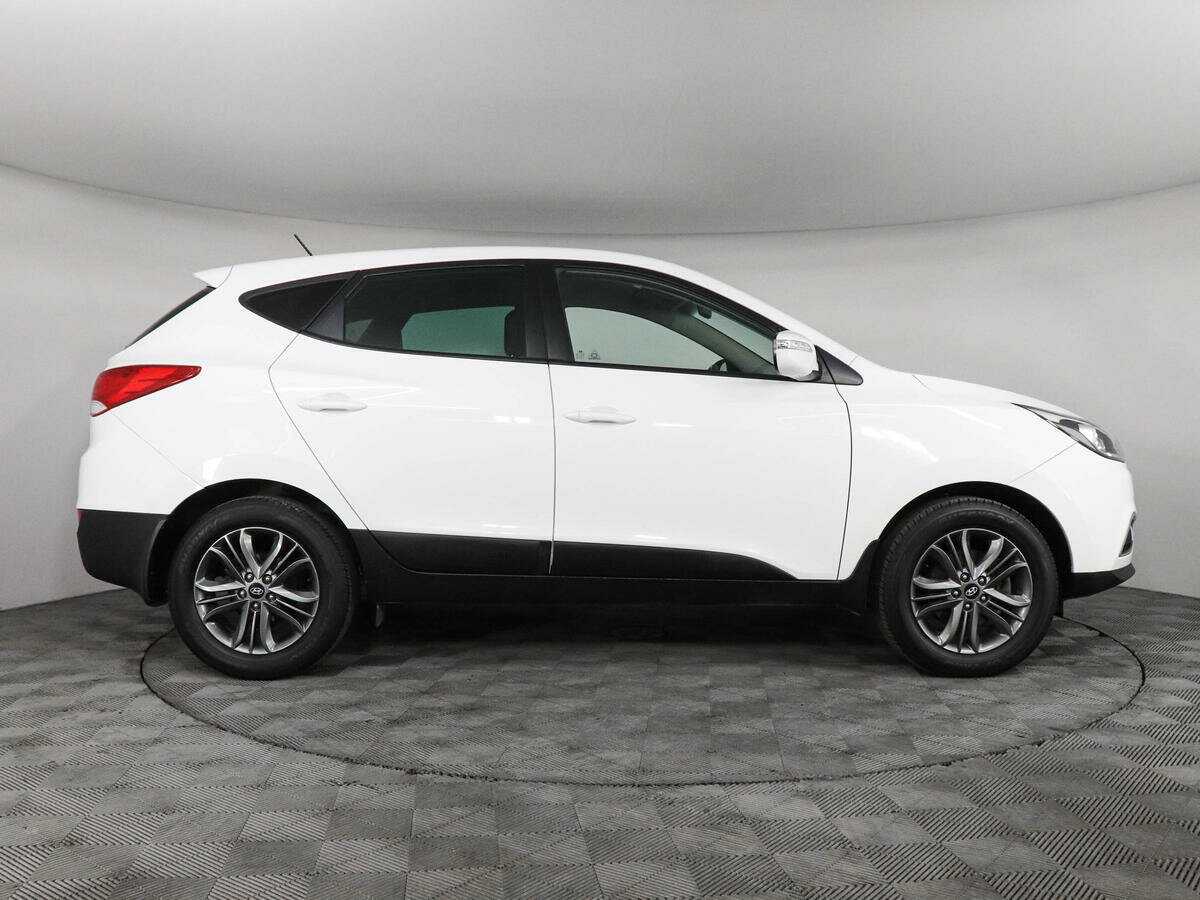 Купить Hyundai ix35 с пробегом. Фото: #3