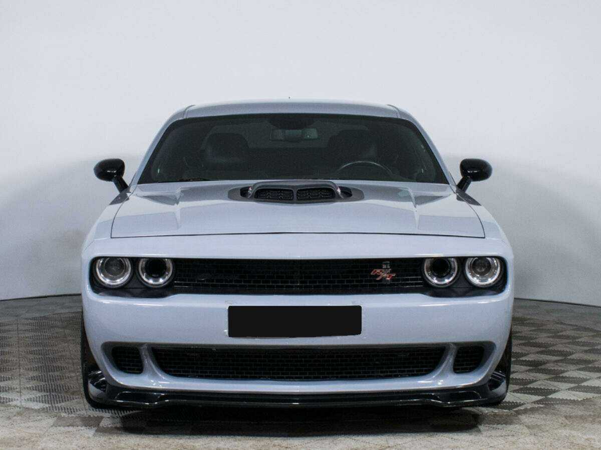 Купить Dodge Challenger с пробегом. Фото: #1