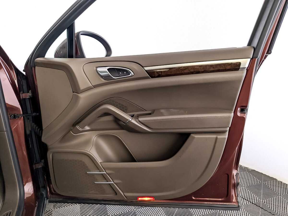 Купить Porsche Cayenne с пробегом. Фото: #22