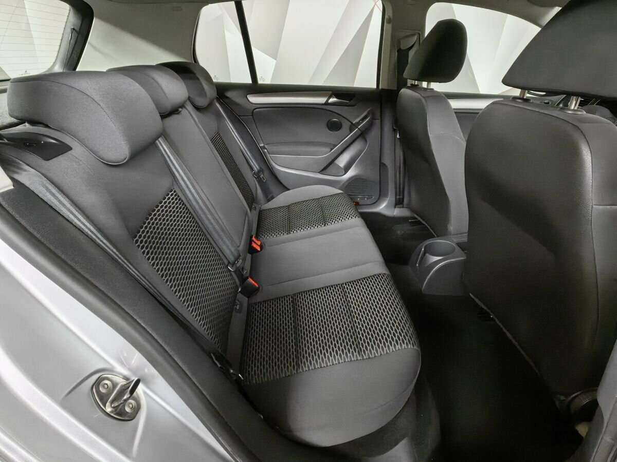 Купить Volkswagen Golf с пробегом. Фото: #9
