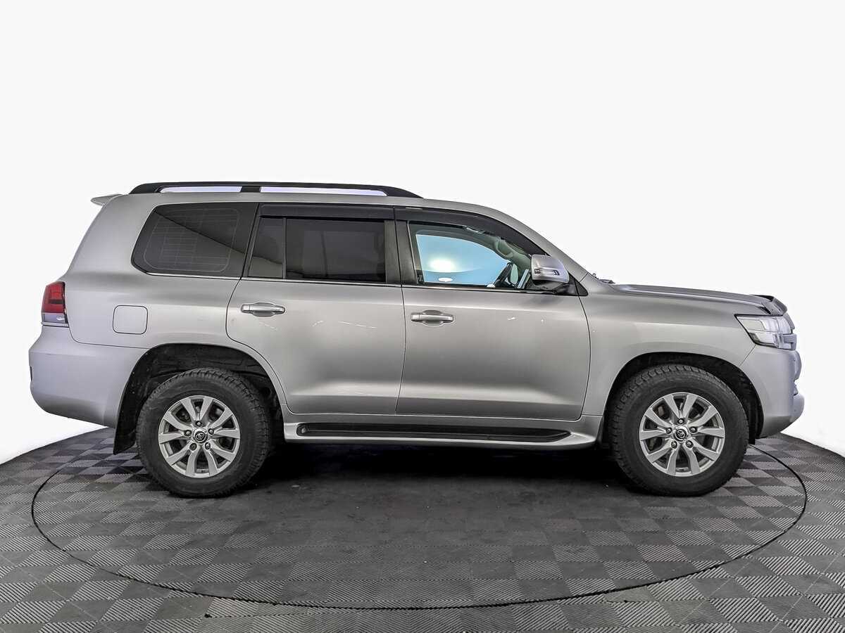 Купить Toyota Land Cruiser с пробегом. Фото: #3