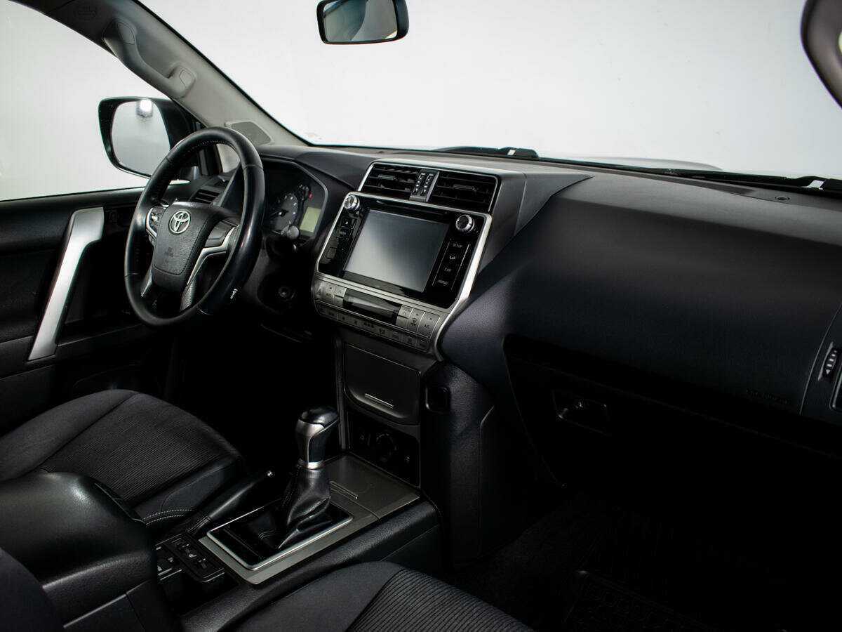 Купить Toyota Land Cruiser Prado с пробегом. Фото: #8