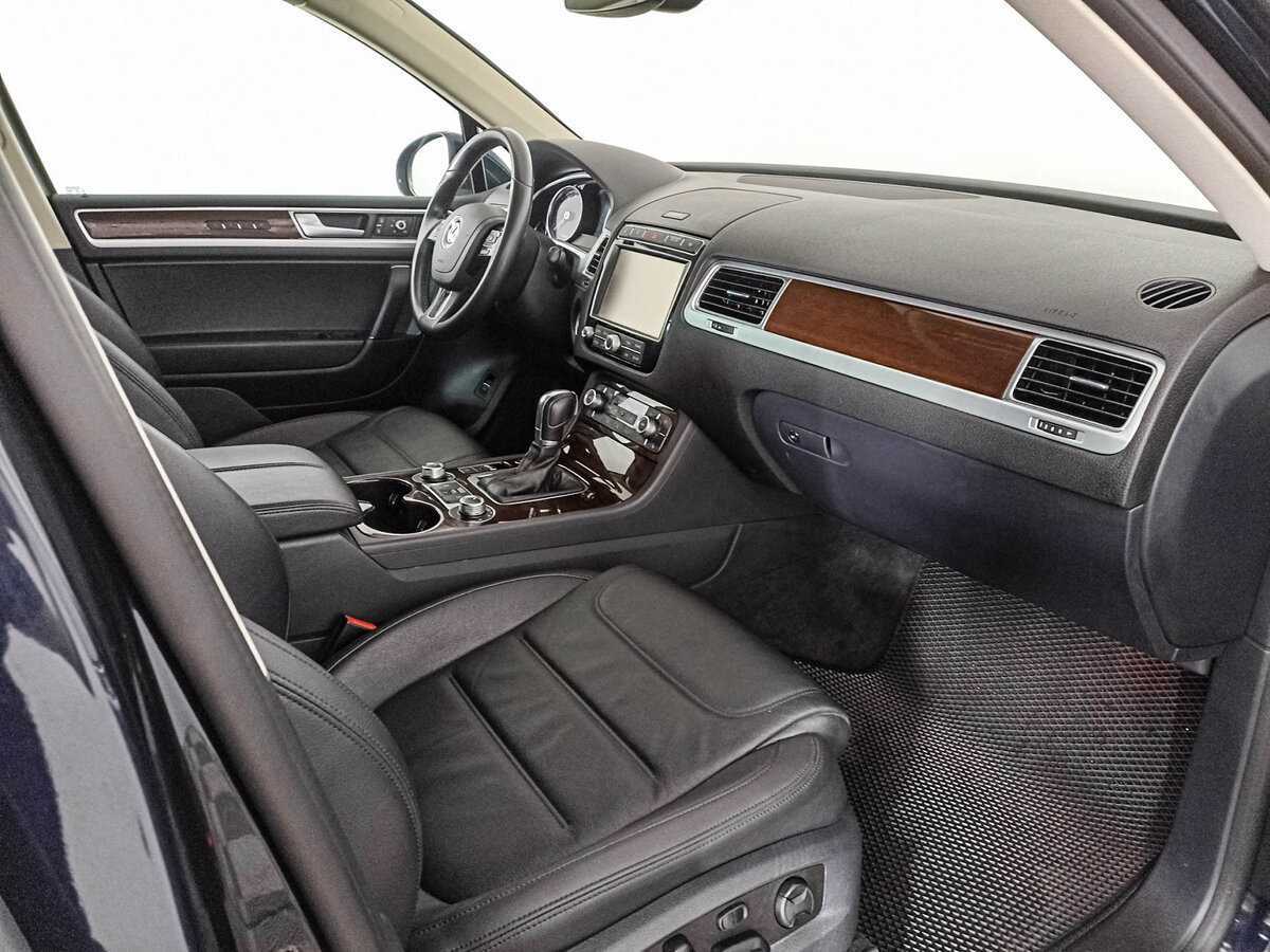 Купить Volkswagen Touareg с пробегом. Фото: #6