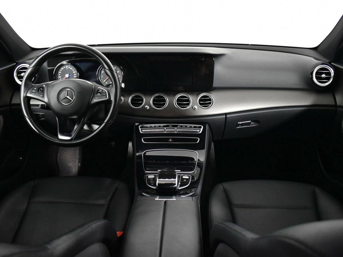 Купить Mercedes-Benz E-Класс с пробегом. Фото: #9
