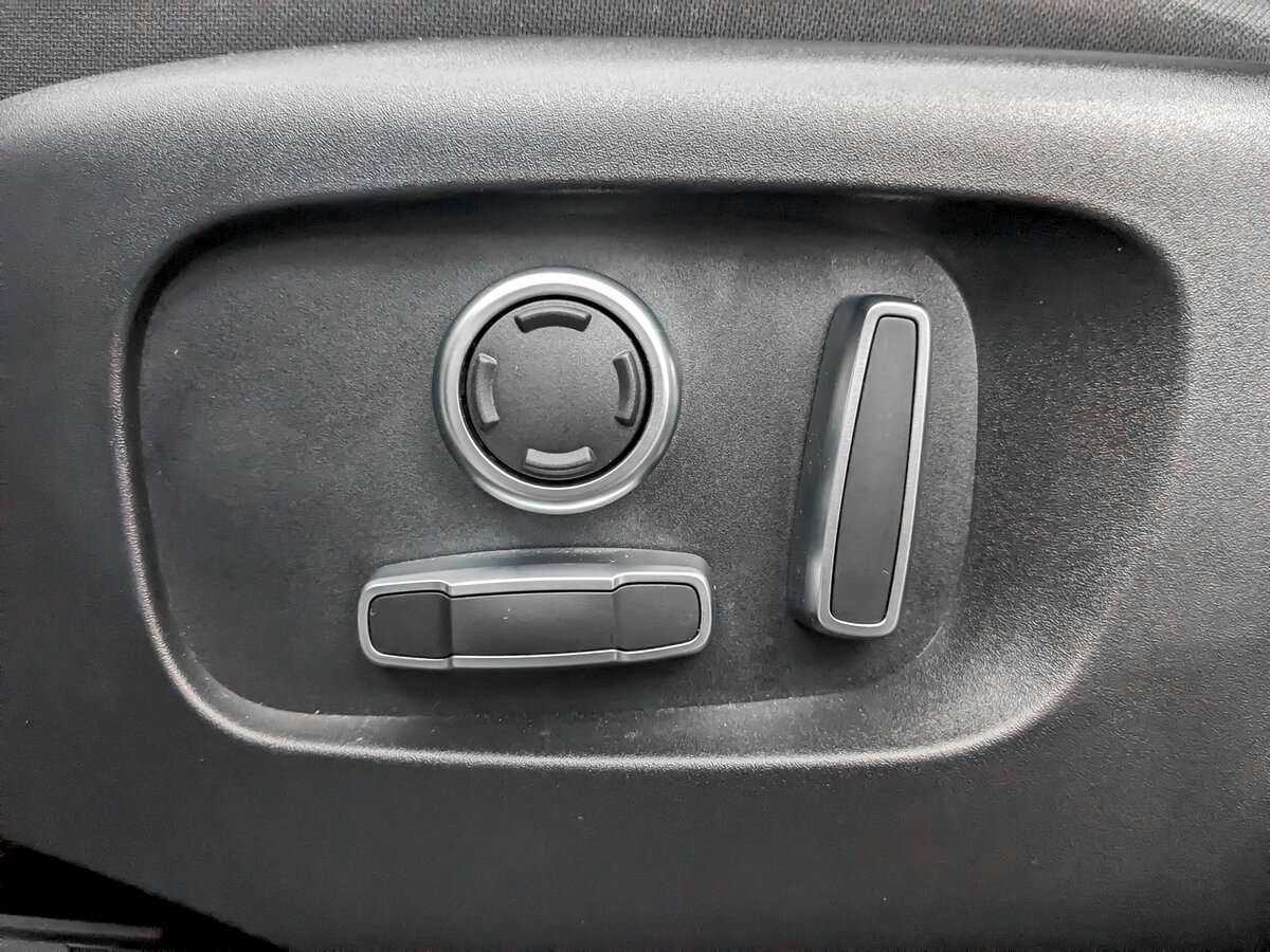 Купить Land Rover Discovery Sport с пробегом. Фото: #18