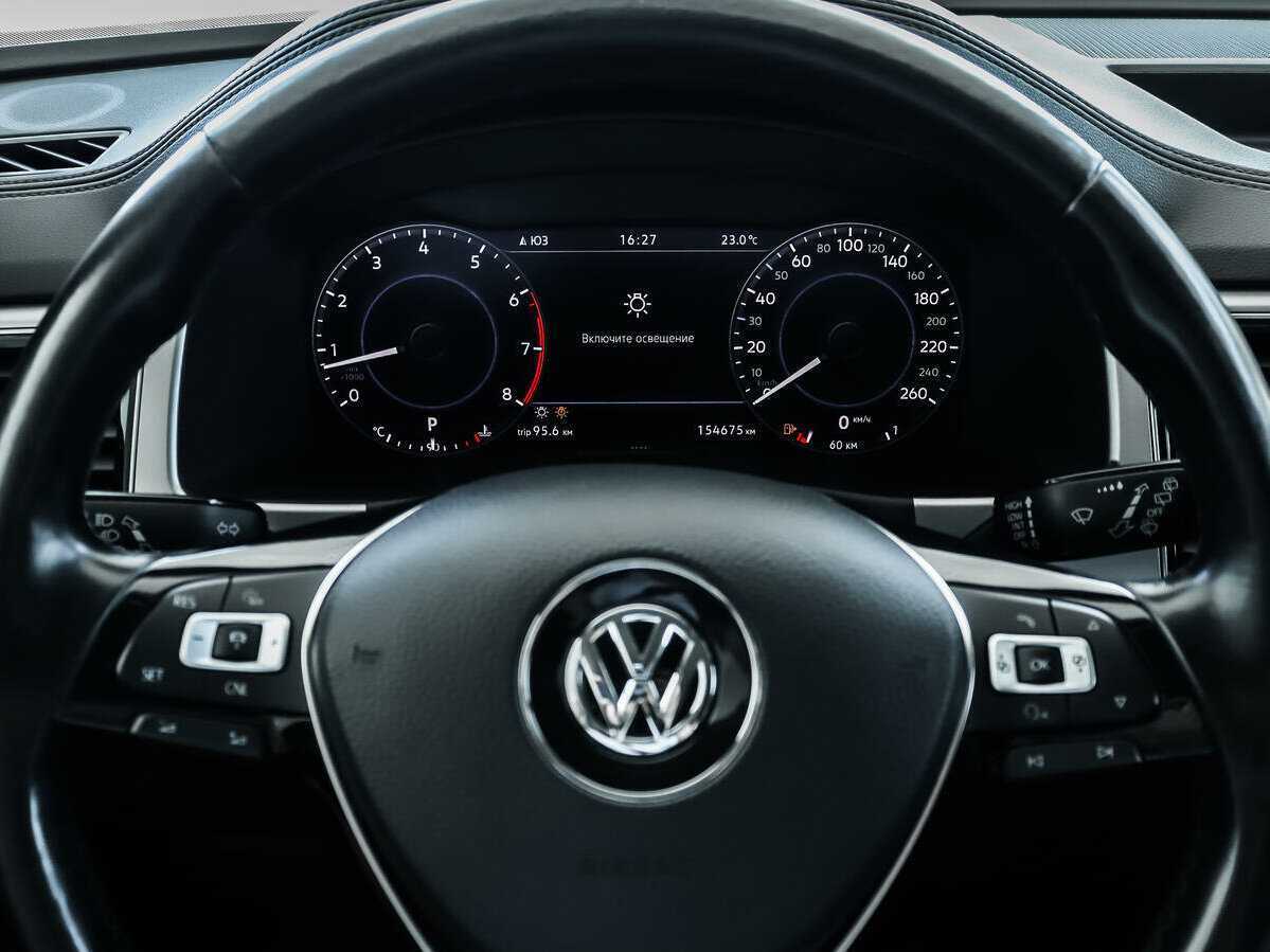 Купить Volkswagen Teramont с пробегом. Фото: #21