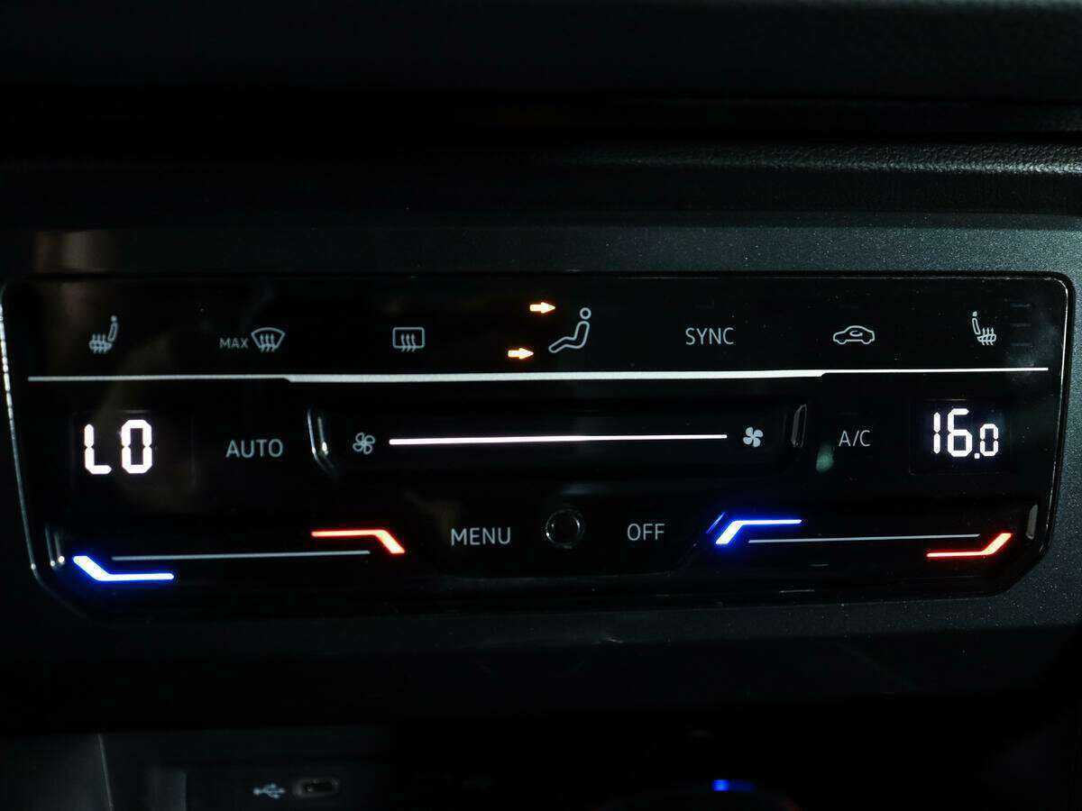 Купить Volkswagen Tiguan с пробегом. Фото: #18