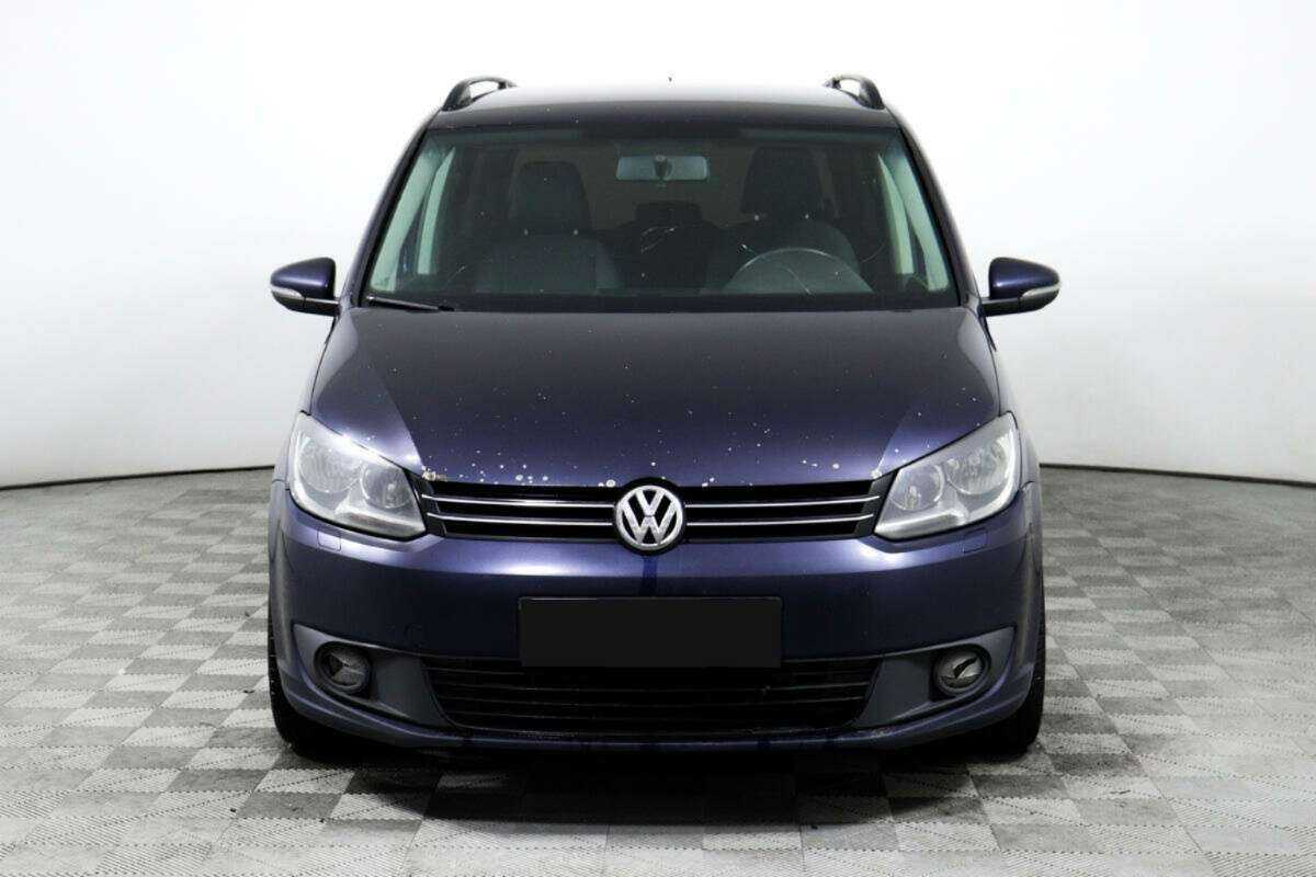 Купить Volkswagen Touran с пробегом. Фото: #1