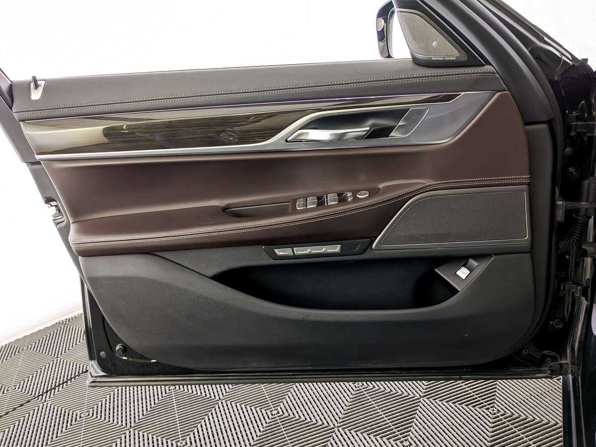 Купить BMW 7 серии с пробегом. Фото: #11