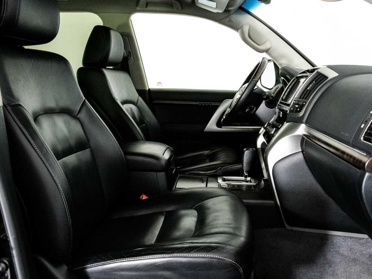 Купить Toyota Land Cruiser с пробегом. Фото: #17