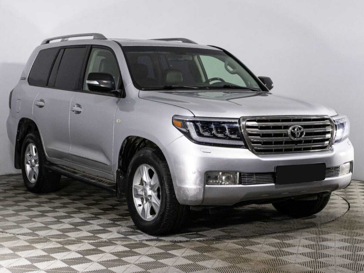 Купить Toyota Land Cruiser с пробегом. Фото: #2