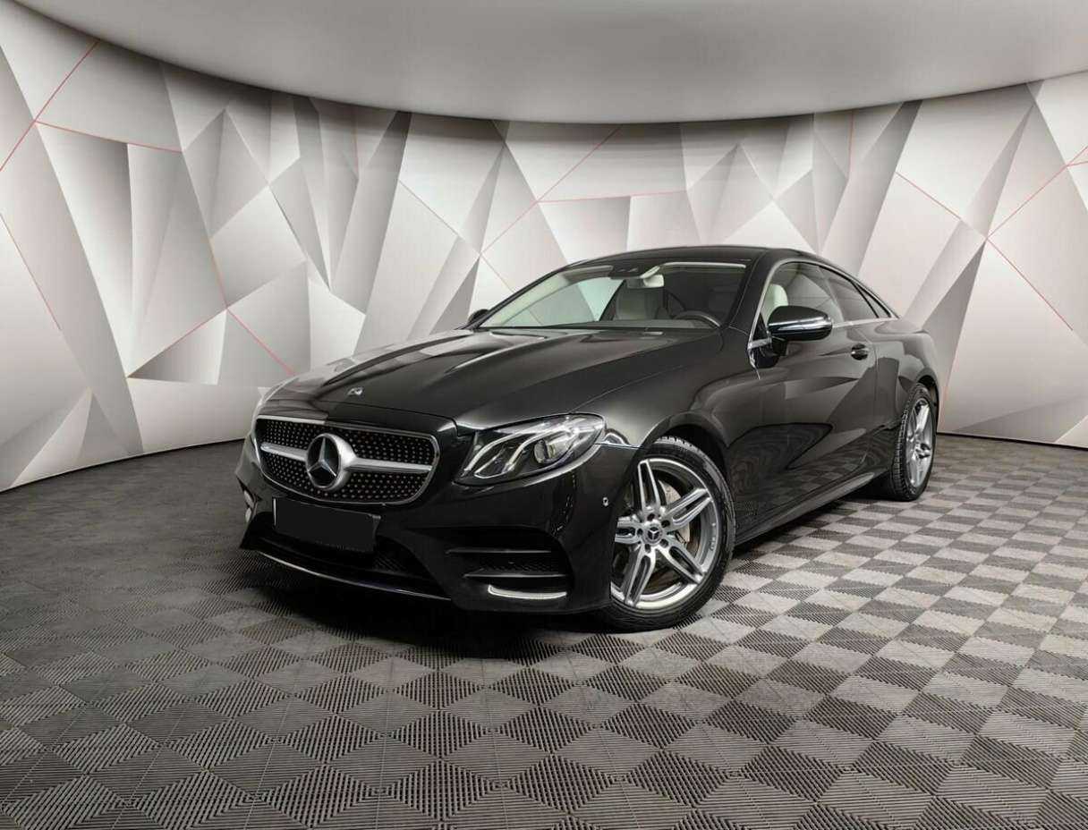 Купить Mercedes-Benz E-Класс с пробегом. Фото: #0
