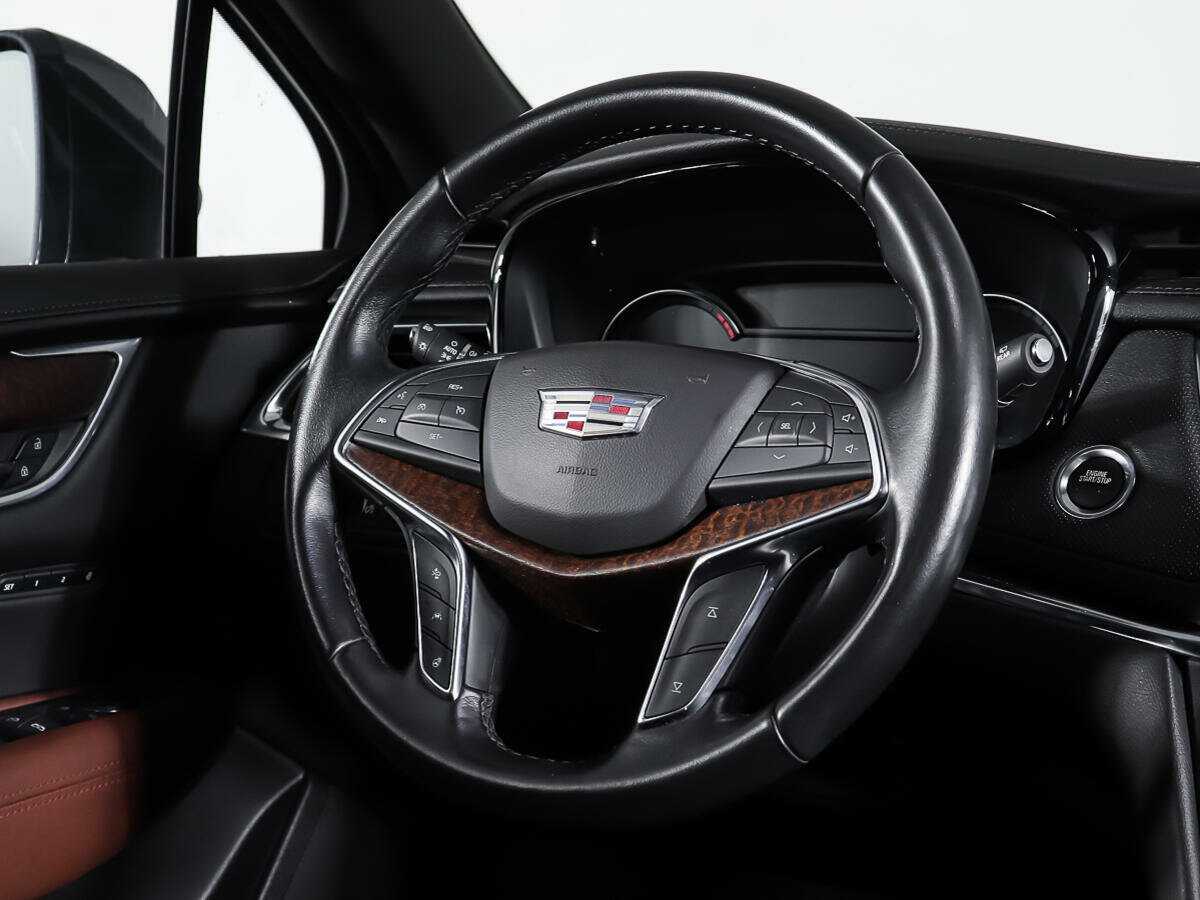 Купить Cadillac XT5 с пробегом. Фото: #12