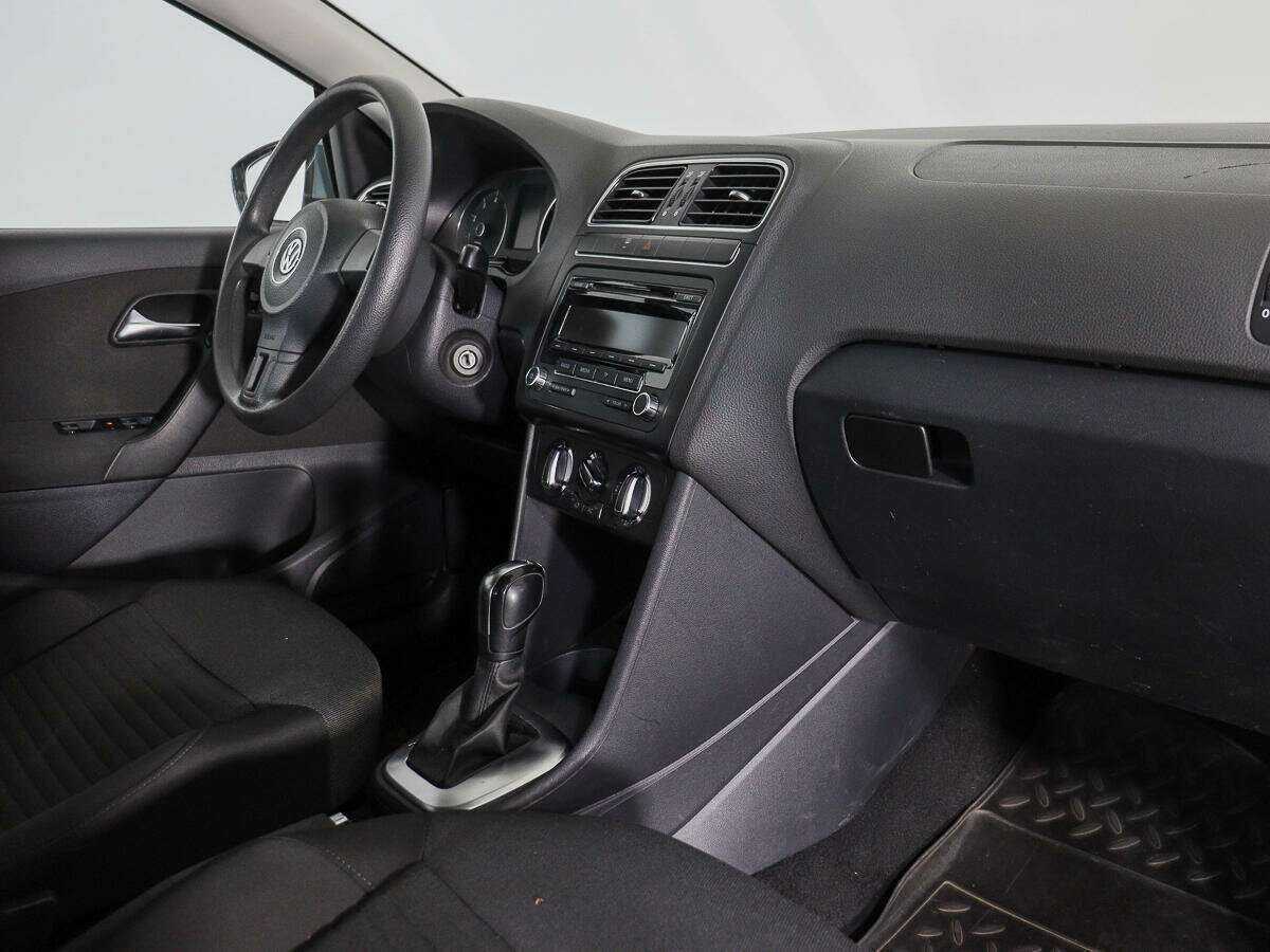 Купить Volkswagen Polo с пробегом. Фото: #10