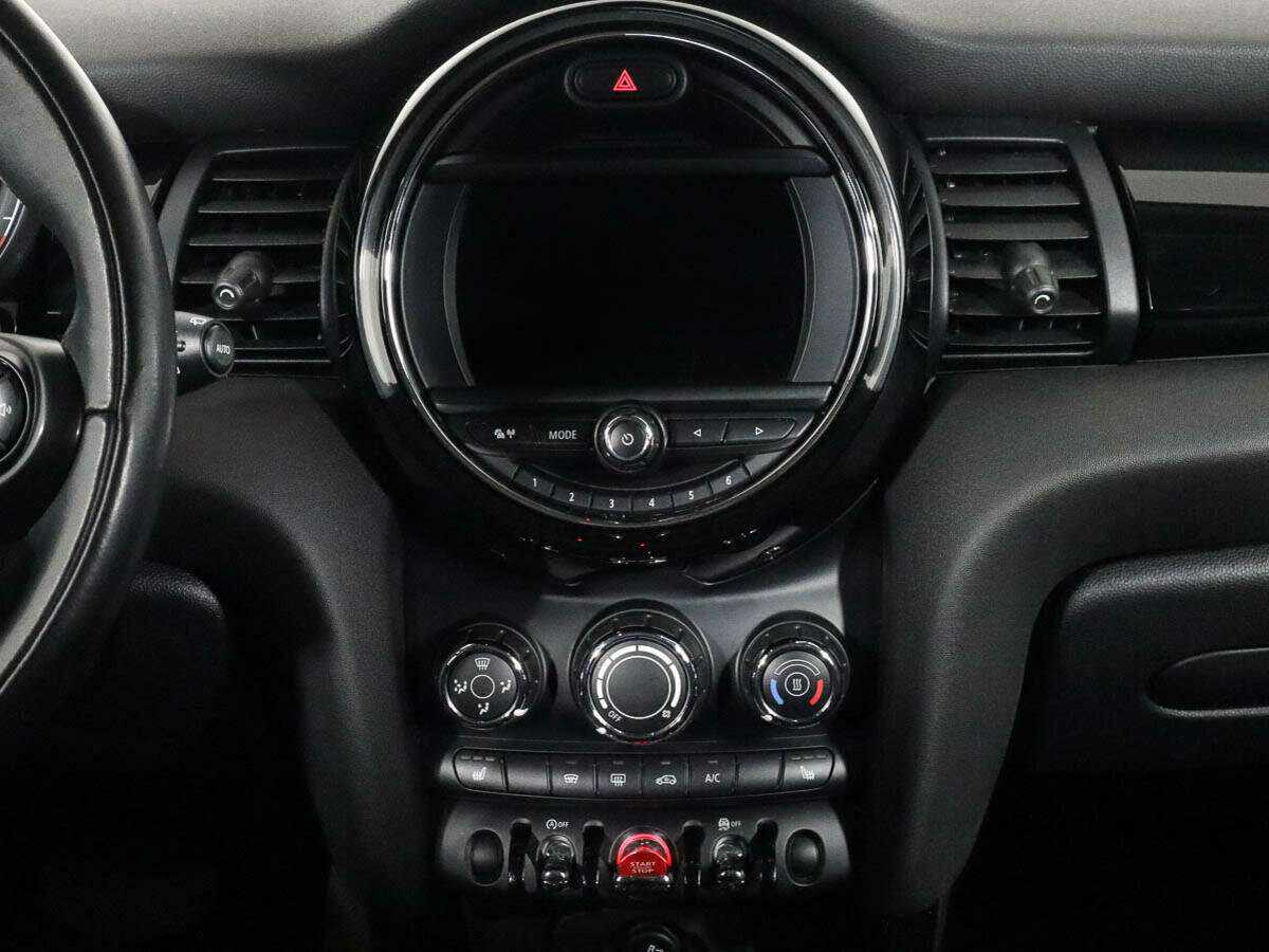 Купить Mini Hatch с пробегом. Фото: #9