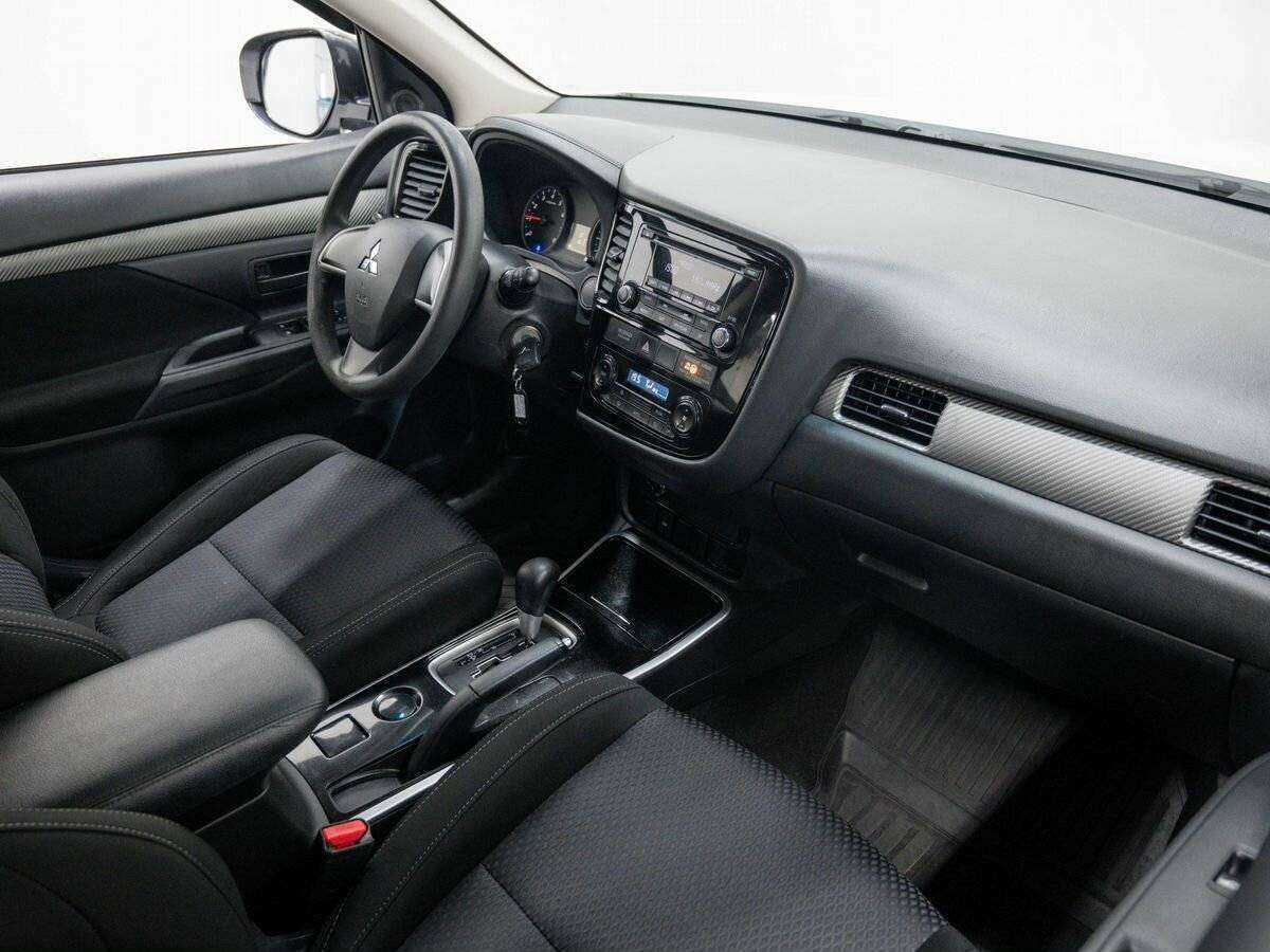 Купить Mitsubishi Outlander с пробегом. Фото: #6